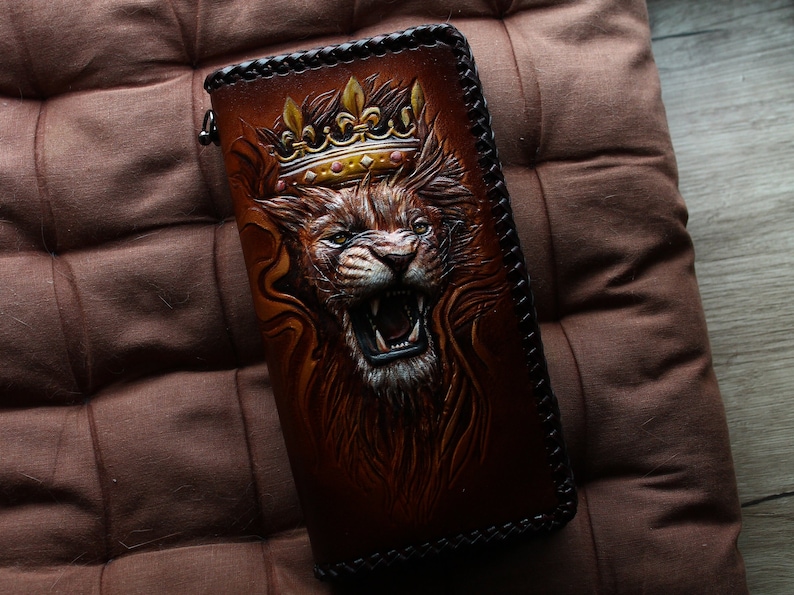 Cartera de león Cartera de cuero Cartera larga para hombre Cartera hecha a mano, cartera tallada, cartera personalizada, regalo para hombre. Cartera de Ucrania. Regalos para novios imagen 8