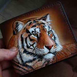 Carteira de couro, carteira Tiger, carteira feita à mão, carteira esculpida à mão, carteira masculina de couro, carteira personalizada, presente masculino