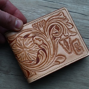 Sheridan Style Carving Brieftasche, Brieftasche Punzierte Brieftasche, handgeschnitzte Lederbrieftasche, Western Cowboy Brieftasche aus echtem Leder Bi-Fold.