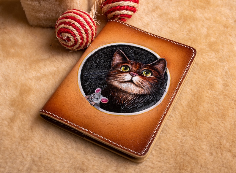 Cat wallet, Leather passport wallet. Hand-tooled wallet. Pet portrait passport cover, Cat passport cover, custom cat portrait from foto. image 6