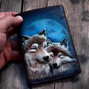 Cartera de lobo, cartera con cadena, cartera de cuero labrado "Pareja de lobos", cartera de cuero labrado a mano, cartera tallada, cartera personalizada, idea de regalo