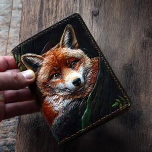 Cartera con diseño único de zorro - Cartera de cuero tallada a medida. Cartera de zorro tallada a mano, cartera de zorro rojo, cartera tallada a mano, cartera personalizada.