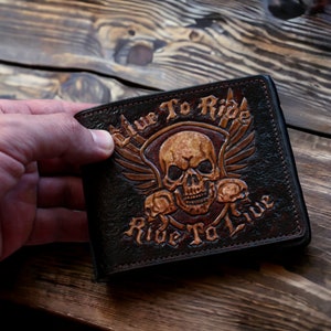 Cartera de calavera con esqueleto, Cartera de cuero genuino, Cartera de motociclista, Cartera de hombre, Pintada a mano, Tallado en cuero, Cartera personalizada, Cartera personalizada