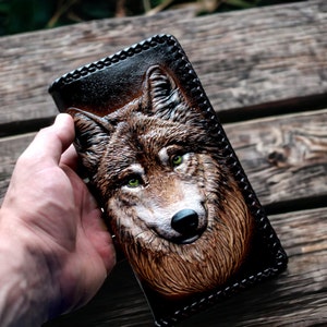 Wolf Wolf Brieftasche Herren lang - Hand geschnitztes Leder, handgemachtes Geschenk für ihn, hand punzierte Brieftasche, benutzerdefinierte Brieftasche, Geschenk Biker. -Kettenbörse