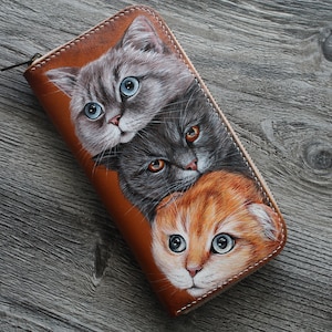 Carteira longa de couro com retrato de animal de estimação. Carteira para gato. Retrato de gato personalizado a partir de foto. Envelope de couro pintado à mão para presente de dinheiro para donos de animais de estimação.