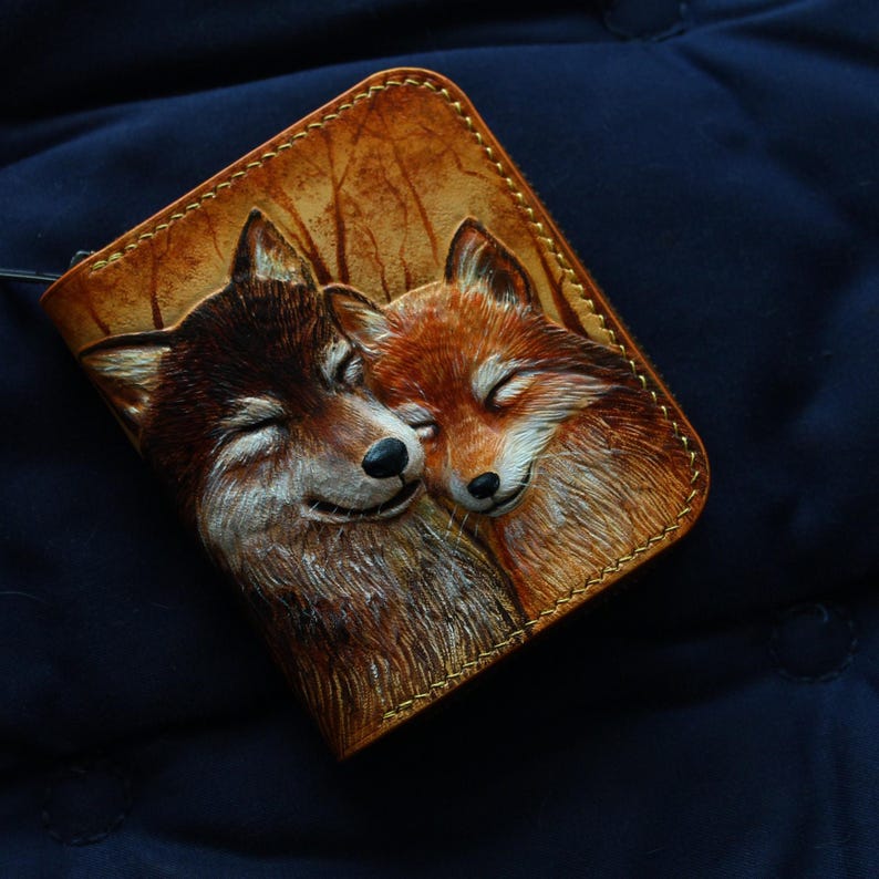 Cartera de cuero, cartera tallada, cartera de zorro, cartera de lobo, cartera hecha a mano, cartera de dama, cartera personalizada, cartera con cremallera de mujer. regalo para ella imagen 6