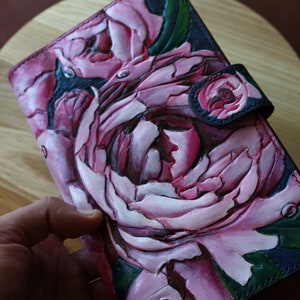 Cartera de cuero, cartera de flores Cartera larga de cuero hecha a mano y pintada a mano. Cartera larga de cuero Cartera larga de mujer, regalos personalizados