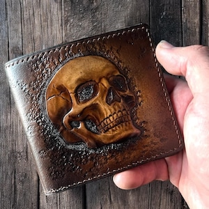 Cartera de calavera Cartera de cuero genuino Esqueleto, Cartera de motociclista, Cartera de hombre, Pintada a mano, Tallado en cuero, Cartera personalizada, Cartera personalizada