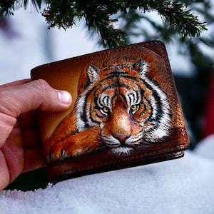Portafoglio in pelle, portafoglio Tiger, portafoglio in pelle lavorato a mano, portafoglio da uomo, portafoglio personalizzato, portafoglio intagliato a mano, regalo da uomo.