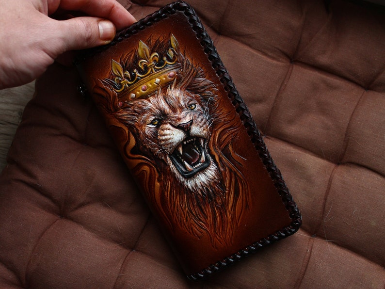 Cartera de león Cartera de cuero Cartera larga para hombre Cartera hecha a mano, cartera tallada, cartera personalizada, regalo para hombre. Cartera de Ucrania. Regalos para novios imagen 7