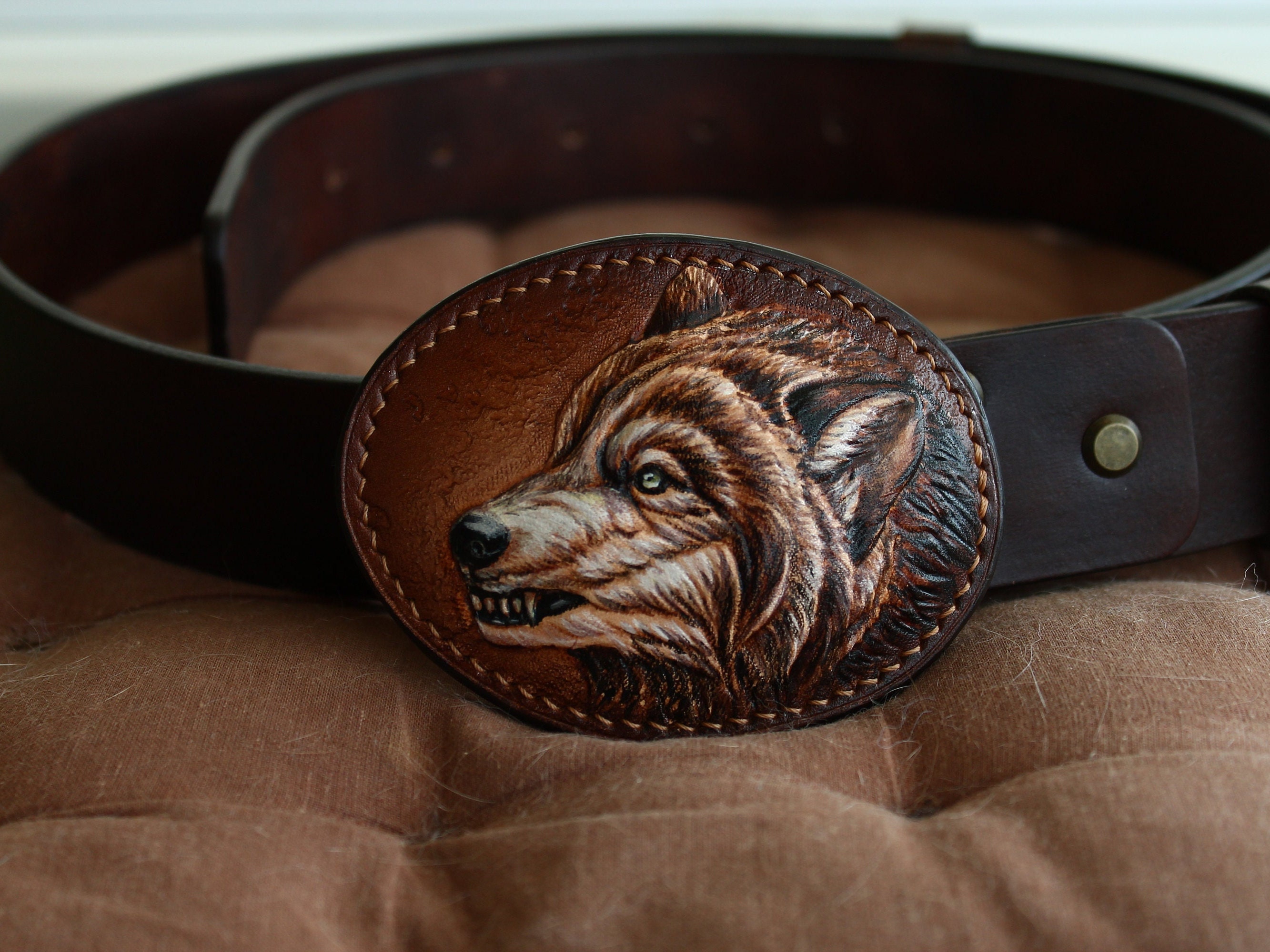 Numney Men's Wolf Head Leather Belt