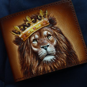 Cartera de cuero ucraniano. Cartera con diseño de león. Cartera hecha a mano. Cartera con grabado único. Cartera trenzada. Cartera personalizada, regalo para hombre.