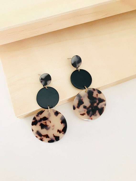 Etsy tortoise best sale earrings
