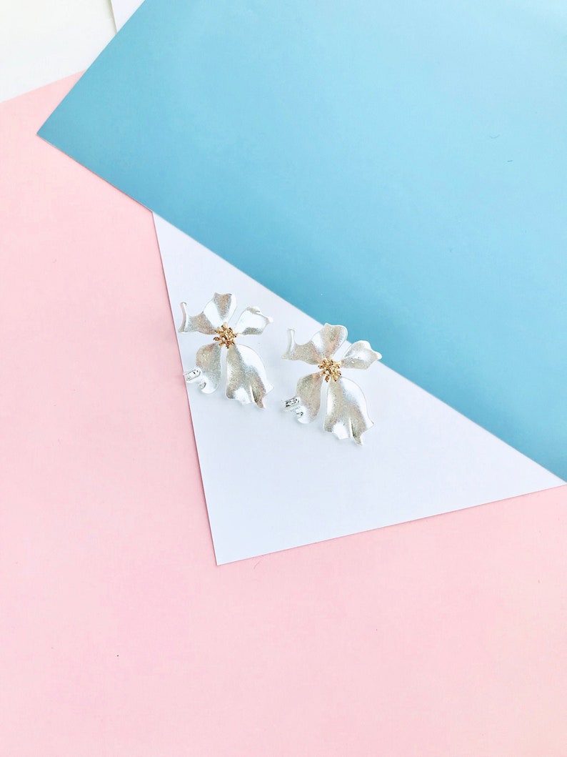 minimalistic earrings. Gold flower earrings bohemian flower earrings statement earrings gold floral earrings flower stud earrings