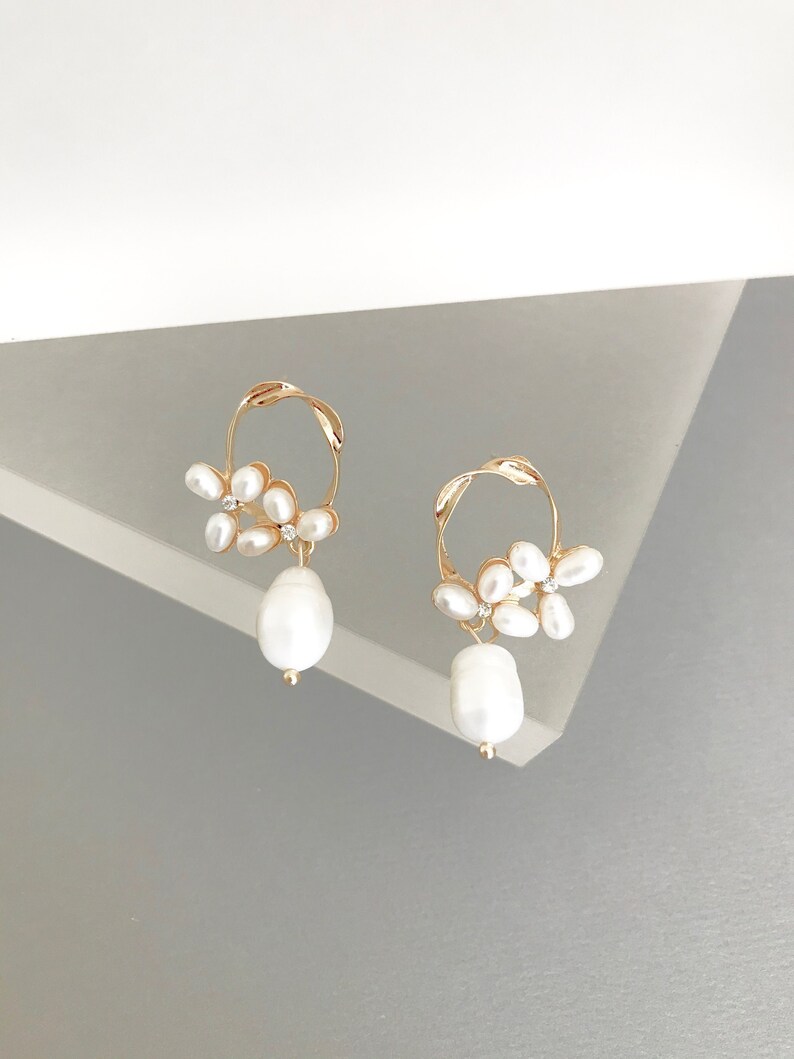 Etsy BlueLagoonsJewelry Pearl earrings
