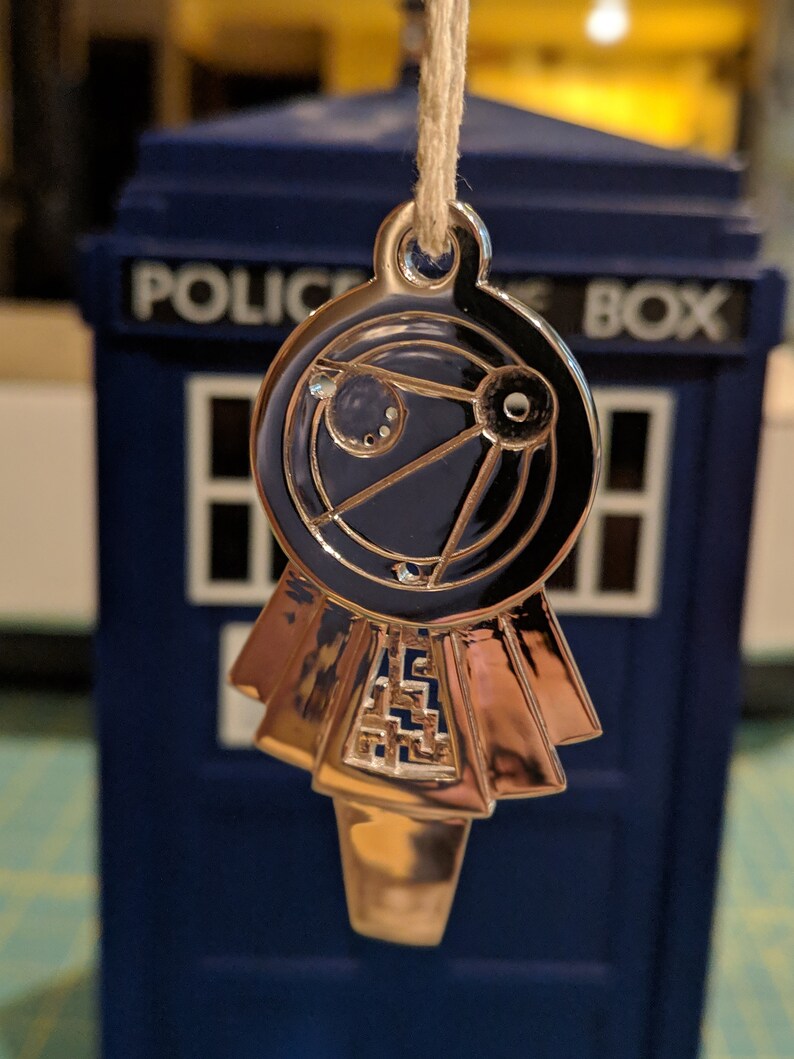 thumbnail image 2 of 1:1 Scale Silver TARDIS Key - Doctor Who Prop Replica - Antique Silver Finish 2 of 5