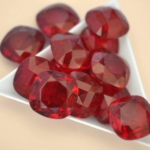 Ruby Red 18mm Vintage TTC Glass Antique Cushion Square Unfoiled Rhinestone Jewels, Made In Western Germany (PB010) - 1 Piece