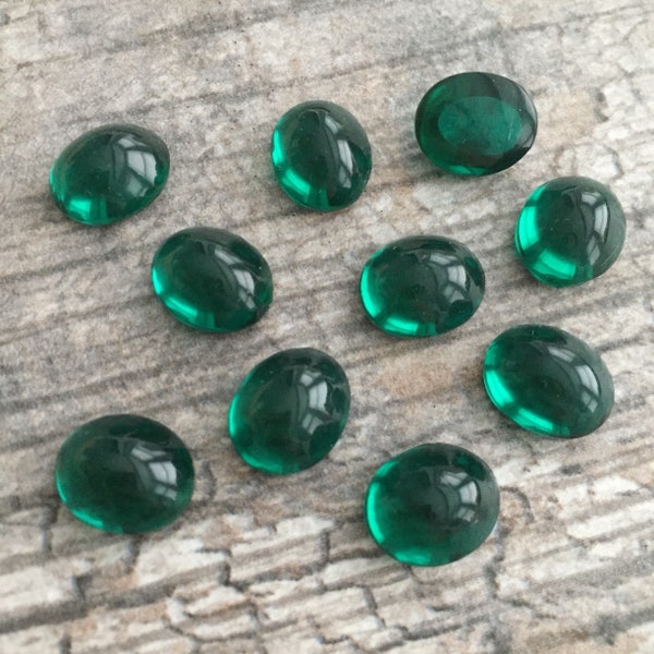 Emerald 12x10mm vintage oval flat back unfoiled glass Bombe cabs, cabochons, 12 pieces BV-0443