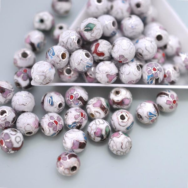 8mm Vintage Cloisonné Beads, White Hand Painted Cottagecore Beads, Cloisonne Beads, Enamel Beads, Floral Pattern (GB081) - 6 Pieces