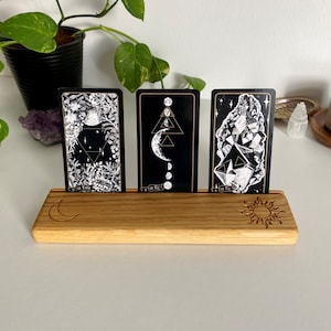 3 houten orakelkaarthouder met zon- en maangravures, massief eikenhouten tarotkaarthouder