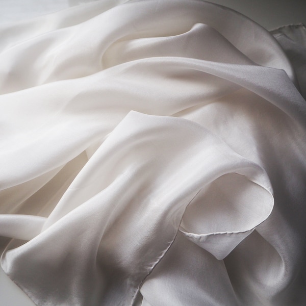 12 pieces silk scarf Pongee 05 white 90 x 90 cm hand-rolled silk taffeta weave for printing and painting