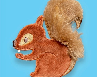 Squirrel with fur tail (embroidery applique)