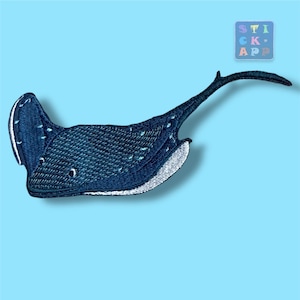 Manta-Rochen Stickapplikation – 2 Größen – Aufnäher für Kleidung, Turnbeutel, Schultüte – in Wunschfarben