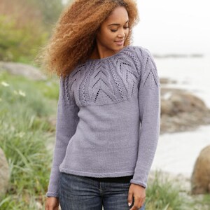Hand knitted women&#39;s jumper in wool, hand made jumper, hand made pullover, cozy woman jumper.