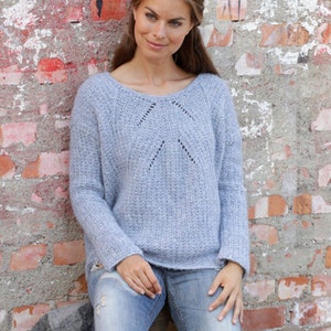 Hand knitted women&#39;s jumper in alpaca and wool, hand made jumper, hand made pullover, cozy woman jumper.