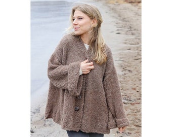 Handmade women's oversized cardigan in alpaca and wool