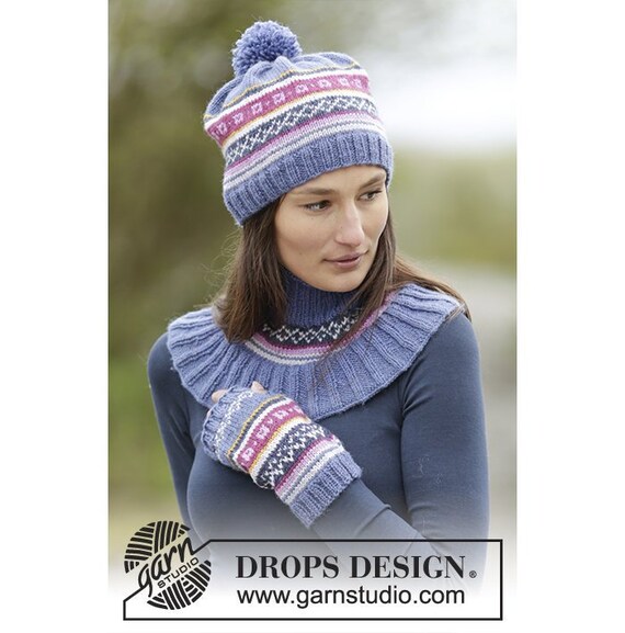Handmade Wool Winter Set: Denim Blue Geometric Hat, Neck  display picture 3