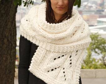 Hand-Knitted Wool Scarf: Thick Winter Scarf with Hole Pattern