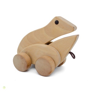 Frog with clapper mouth