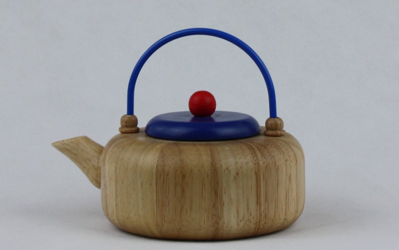 Utensil Set kettle, casserole and pot made of wood image 2