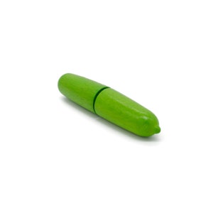 Cucumber to cut made of wood