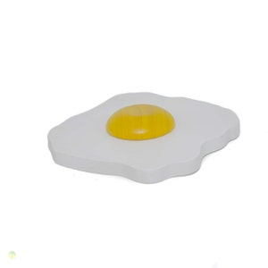 Wooden Play Food Egg Sunny Side up, Miniature Food, Role Play Grocery Shop accessoires, Pretend Play Kitchen image 3