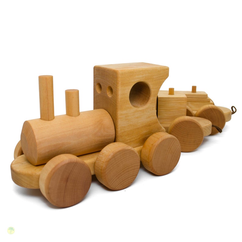 Wooden train with wooden sheet and cube trailer image 3