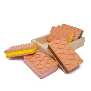 Ice cream wafers, wooden toy image 2