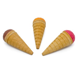 Wooden Play Food Italian Ice Cream in Holder image 2