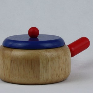 Utensil Set kettle, casserole and pot made of wood image 4