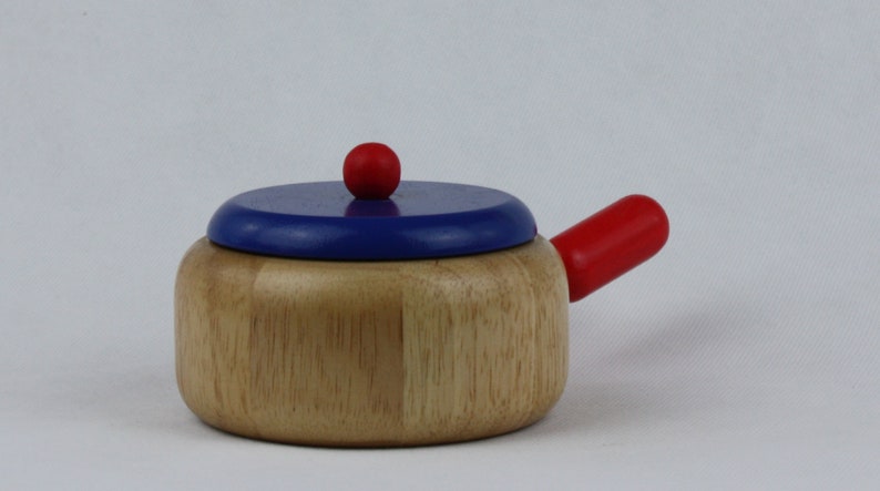 Utensil Set kettle, casserole and pot made of wood image 4