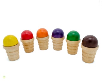 Eiscreme in Waffel verschiedenen Farben  Kaufladenzubehör aus Holz