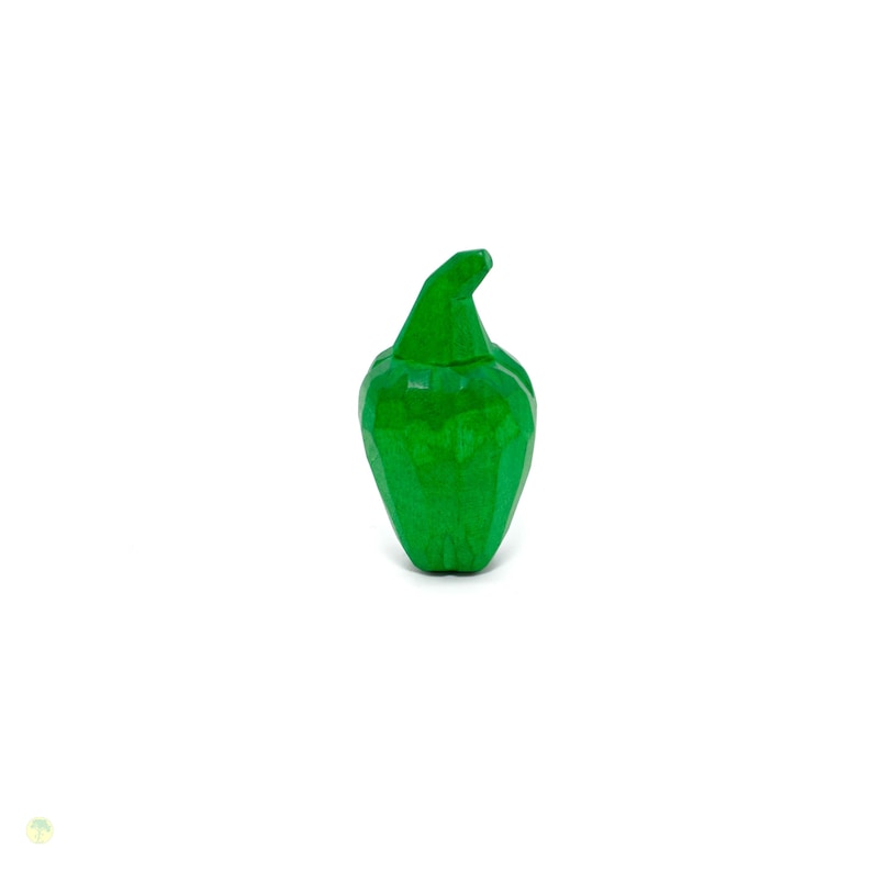 wooden green sweet pepper, hand-carved 1 Stk./ 1 pc