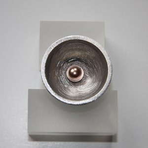 Aluminium Ring mit Halbkugel Süßwasserperle braun Bild 1