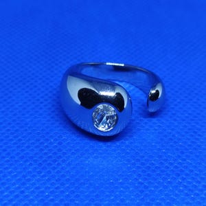 Schicker Edelstahl Ring mit einem geschliffenem Stein individualisierbar