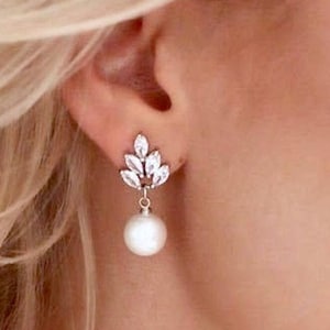 SALE: Stud earrings bridal pearl zirconia silver bridal jewelry bridal earrings bridesmaid wedding wedding jewelry leaf white pearl earrings