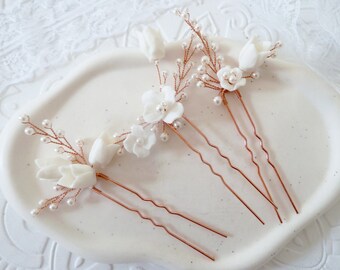 Bridal flower SET hairpins / bridal hairstyle hairpin headpiece wedding / pearl set in rose gold with white flowers, bridal hair jewelry