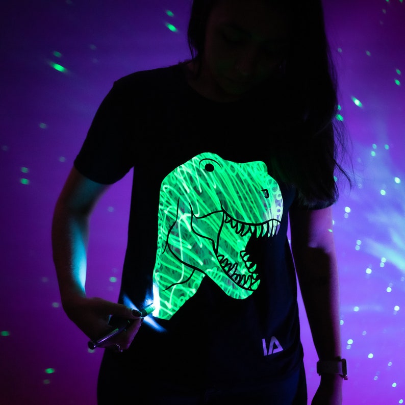 Dinosaur Kids Interactive Glow in The Dark T-shirt Fun for Birthday Parties 画像 6