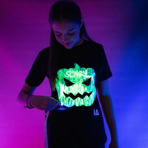 Kinder Jack O Laterne Interactive Glow T-shirt Halloween Bild 4