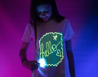 Interactief Glow in the Dark T-shirt voor kinderen in roze/groene gloed